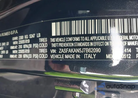 2018 Alfa Romeo Stelvio Awd из США, поврежденный, VIN ZASFAKAN5J7B62090